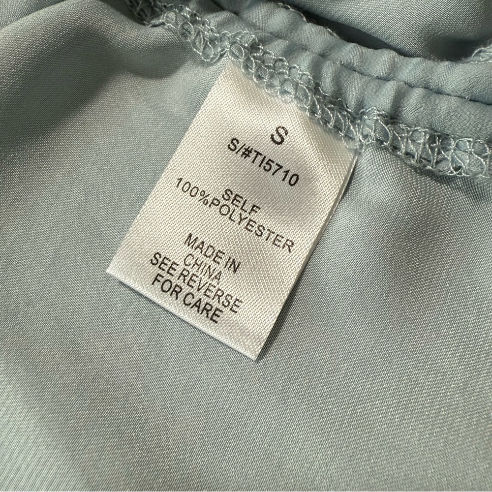 Fashion Nova Light Blue Sleeveless Button-Up Top - Picture 11 of 12
